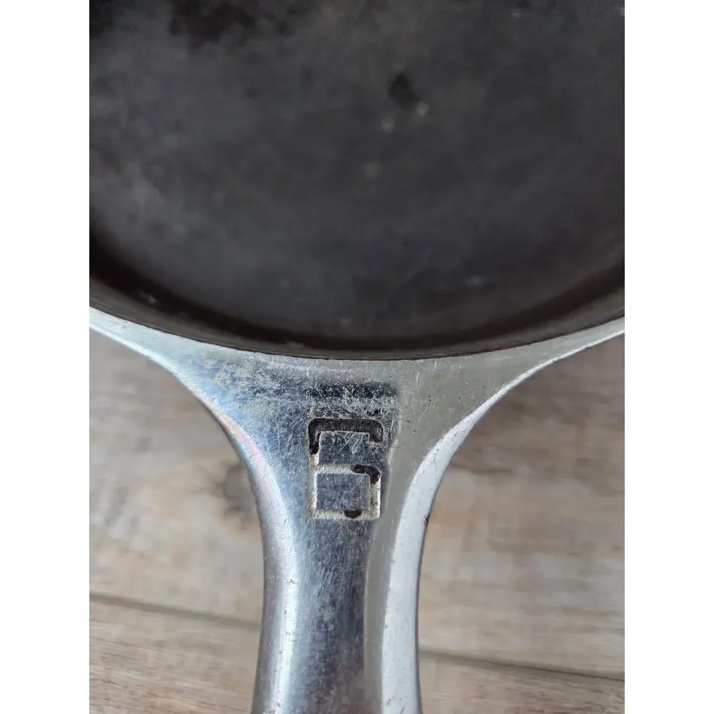 Vintage Griswold No. 6 Cast Iron Skillet Erie PA Small Logo Antique‎ Cookware